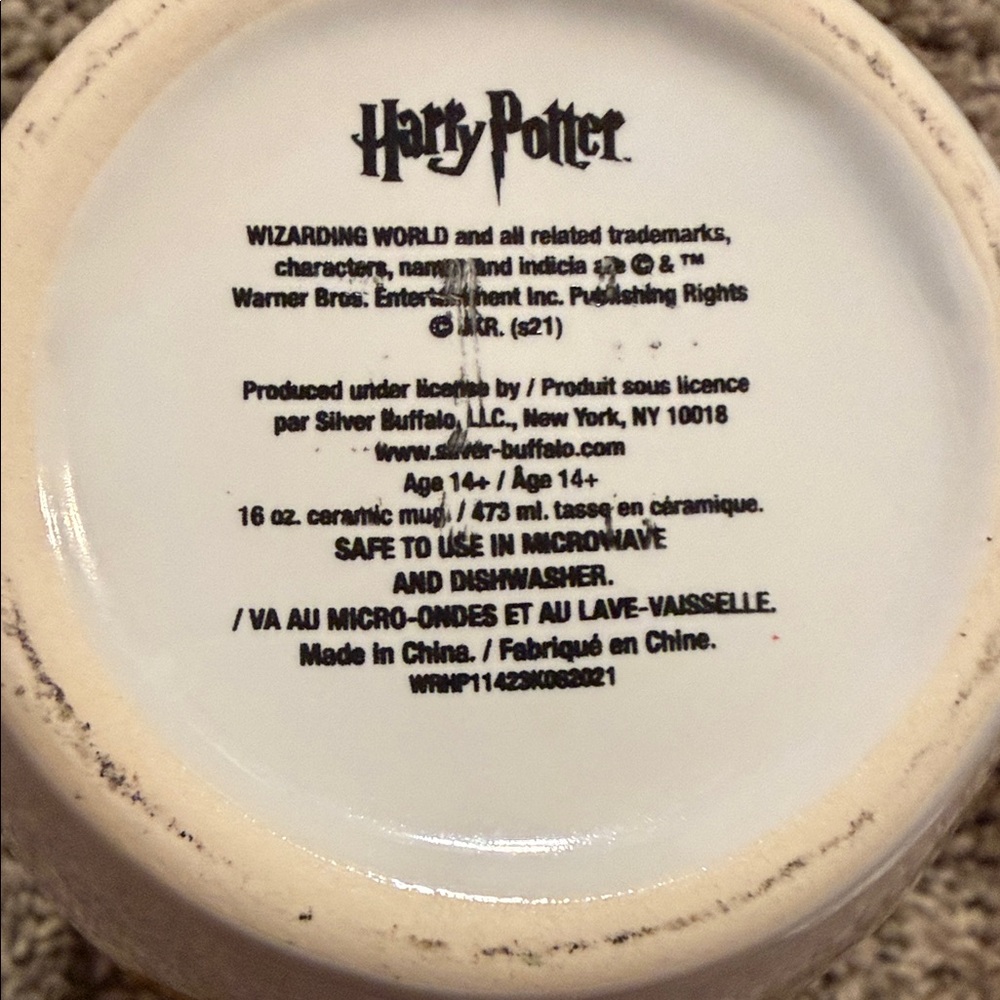 Hogwarts Emblem White Mug - Picture 2 of 6